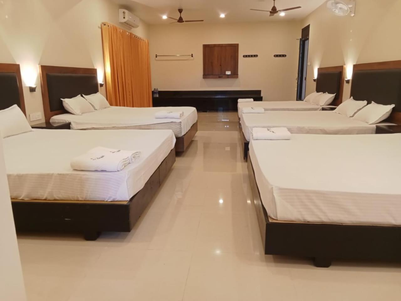Hotel Sri Devi Kanyakumari Buitenkant foto