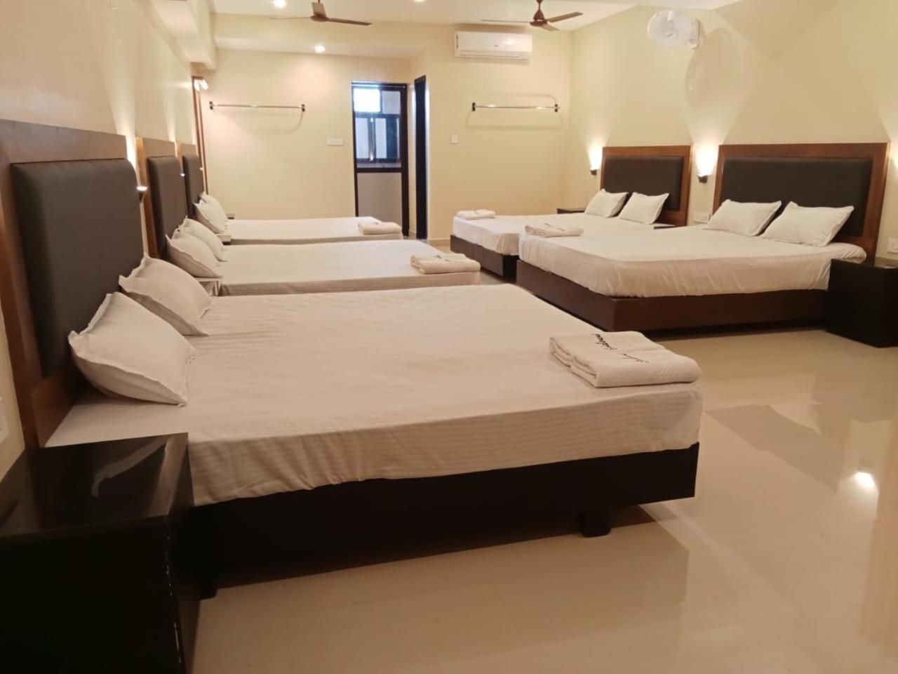 Hotel Sri Devi Kanyakumari Buitenkant foto