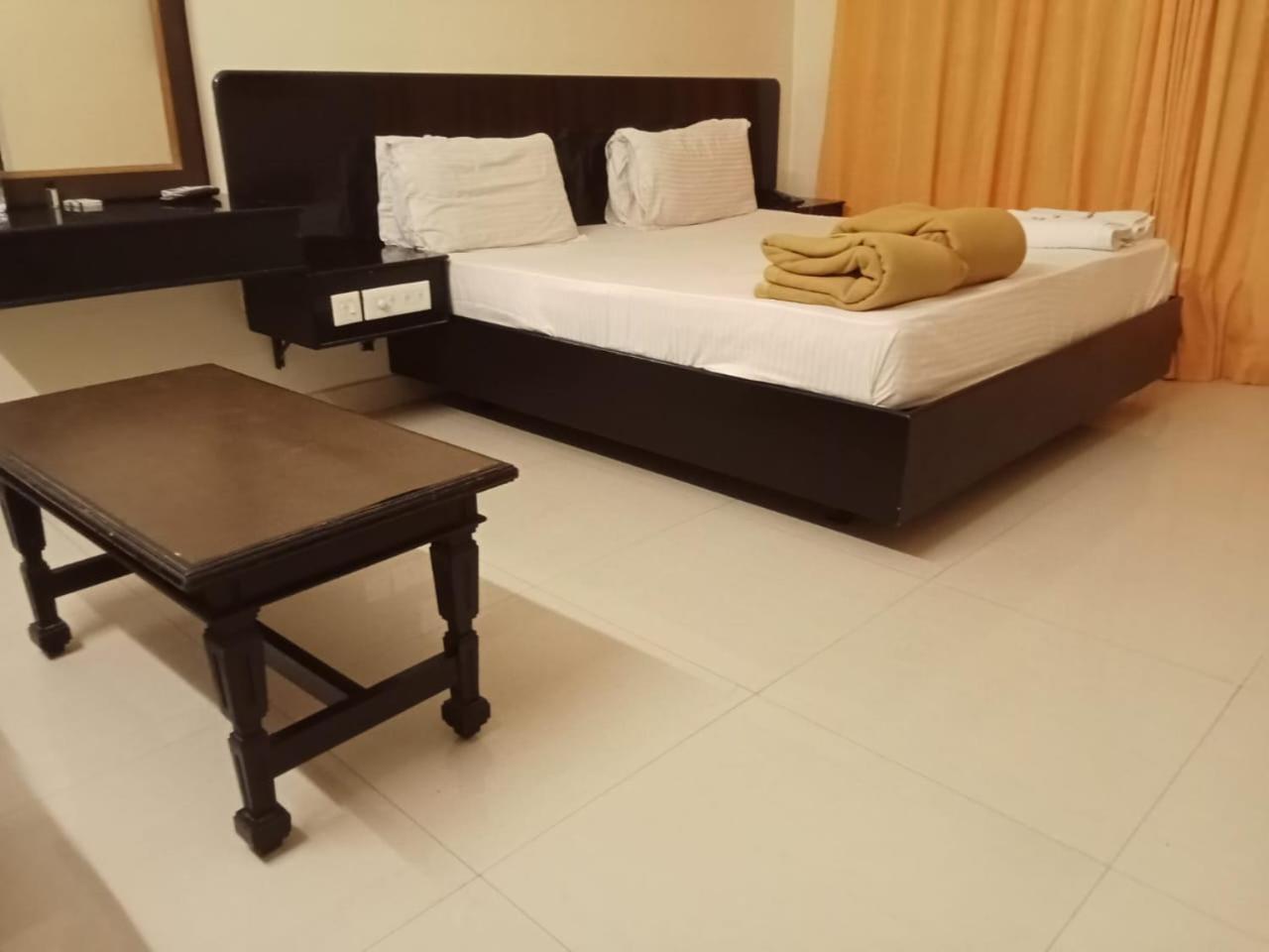 Hotel Sri Devi Kanyakumari Buitenkant foto